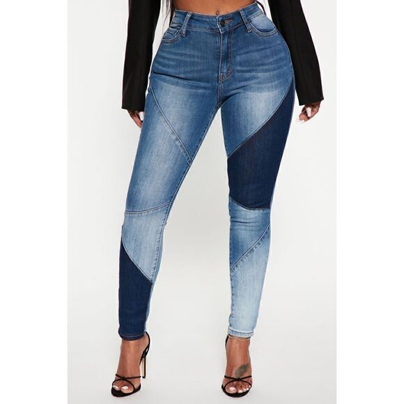 NWT Fashion Nova Stay In Line Mid Rise Skinny Jeans - Medium Wash, Size 5 - Picture 2 of 16